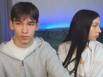 couple
        gothicxz cam image #204418