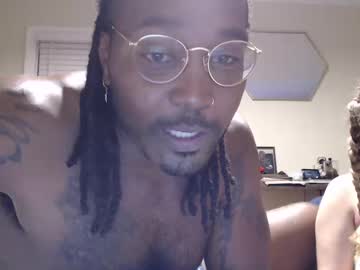 couple
        violetxdaddy cam image #203470