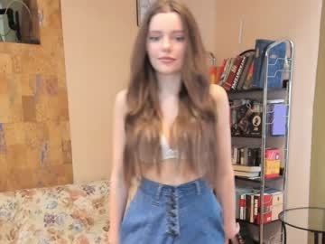girl
        sweeties_pie cam image #65500