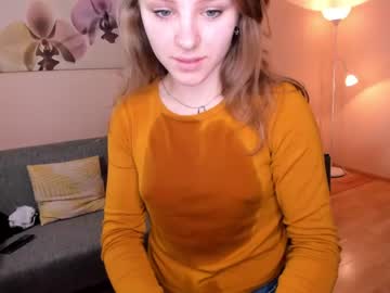 girl
        ellenmartins cam image #72548
