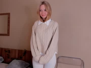 girl
        new_aliceworld cam image #144695