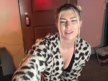 girl Free Amateur Milf Sex Cam with chloecumz4u