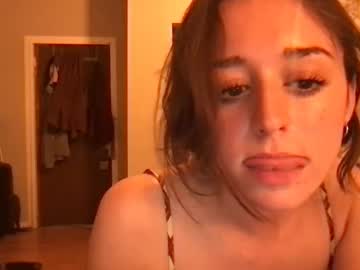 girl
        raycarterr cam image #245005