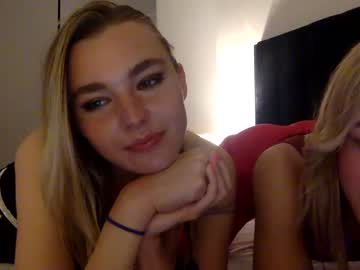 girl
        elllybear cam image #158031