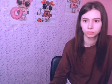 girl
        emilydass_ cam image #149736