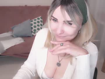 girl Free Amateur Milf Sex Cam with maybug777