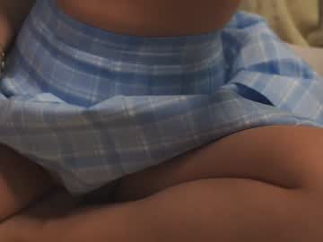 girl
        hereasnow__ cam image #121050