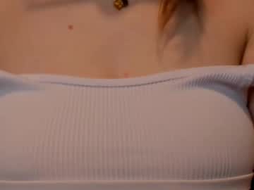 girl
        ethalbooton cam image #244591