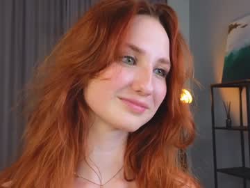 girl
        lynnalltop cam image #178379