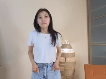 girl
        albertaedgington cam image #178333