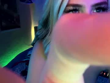 girl
        shiestykat999 cam image #177770