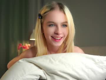 girl
        lunnadew cam image #258458