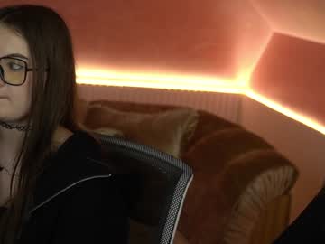 couple
        amina_doll cam image #204650