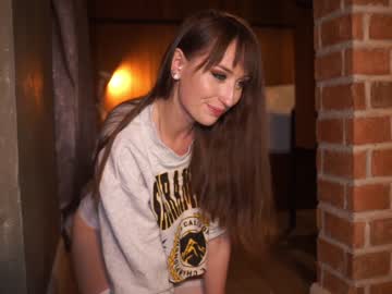 girl
        xxx_downtown_xxx cam image #27019