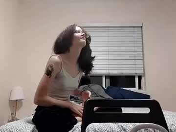 couple
        aalready18 cam image #228537
