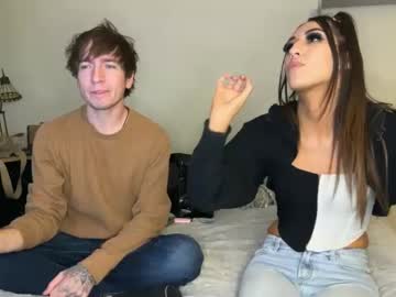 couple
        makeithott cam image #213897