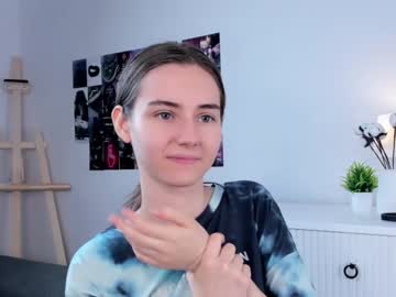 girl
        approche_toi_petite cam image #196871