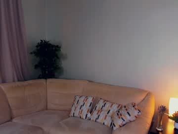 girl
        engelellick cam image #155646