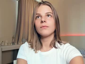 girl
        erline_may cam image #153068