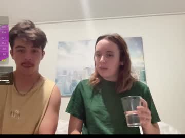 couple
        gorg_grace cam image #225392
