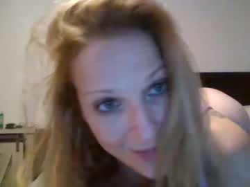 couple
        cumguzzlin23 cam image #146136