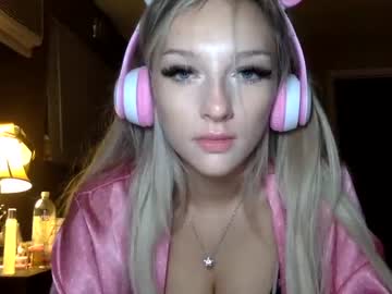 girl
        katlatte cam image #132203
