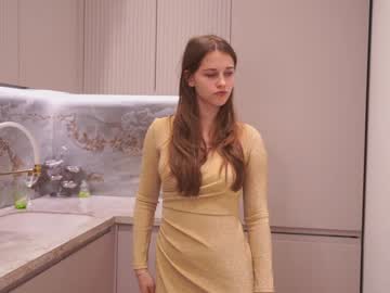 girl
        dream_beam cam image #227690