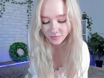 girl
        irma_bell cam image #49386
