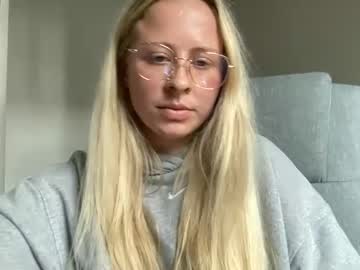 girl
        jessicastainless cam image #107629