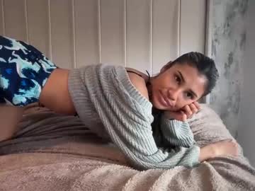 girl
        aniishaa cam image #244022