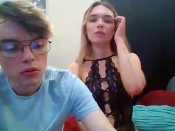 couple
        bbyblazinit cam image #59517