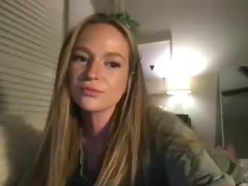 girl
        paigegray cam image #164809