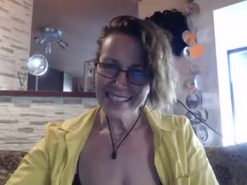 girl
        margaxx cam image #31113