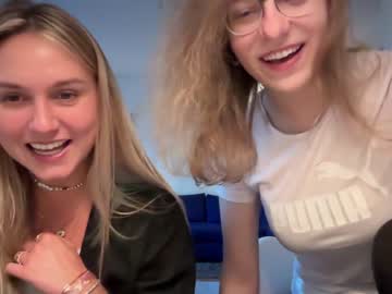 girl
        lillybambus cam image #121709