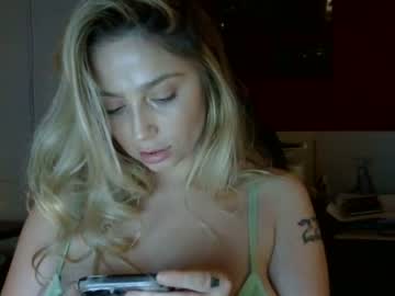 girl
        dnice71 cam image #87504