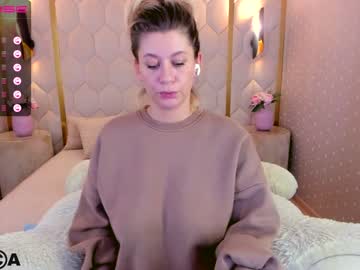 girl
        millie_milf cam image #44938