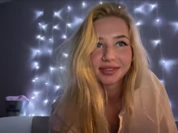 girl
        deardaria cam image #78483