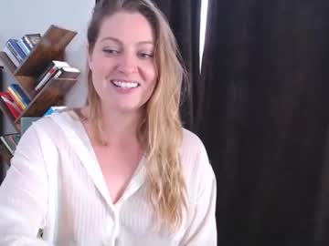 girl
        veronicawest cam image #46034