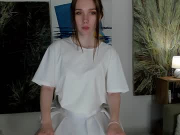 girl
        wilonafarlow cam image #171856
