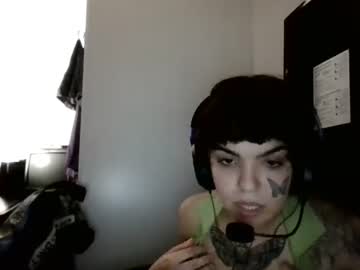 girl
        girlnamedblue cam image #128584