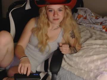 girl
        carolinecowgirl cam image #256963