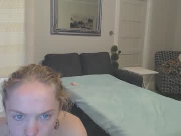 couple
        scarredthighs cam image #209700