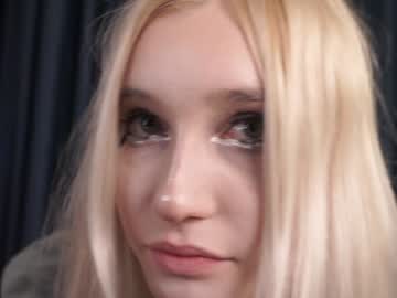 girl
        alodiedonnay cam image #218708