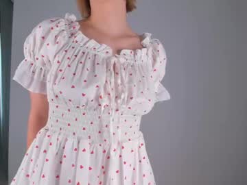 girl
        moiragabriel cam image #194760