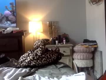 girl
        tinychanellove cam image #37087