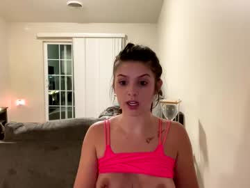 girl Free Amateur Milf Sex Cam with taya_raelynn