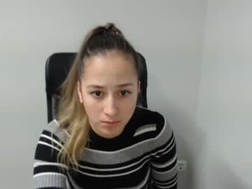 girl
        chloya_tqo cam image #36138