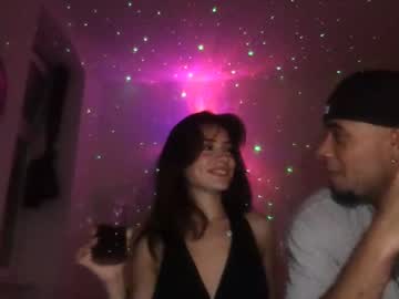 couple
        lenonextdoor cam image #193490