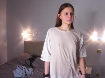 girl
        catedunnuck cam image #235347