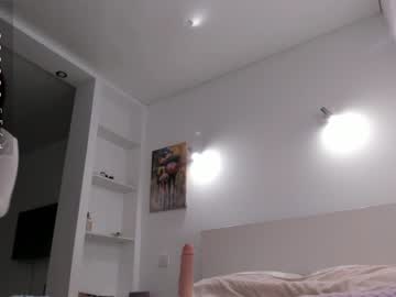 girl
        kitsune_rey cam image #127295